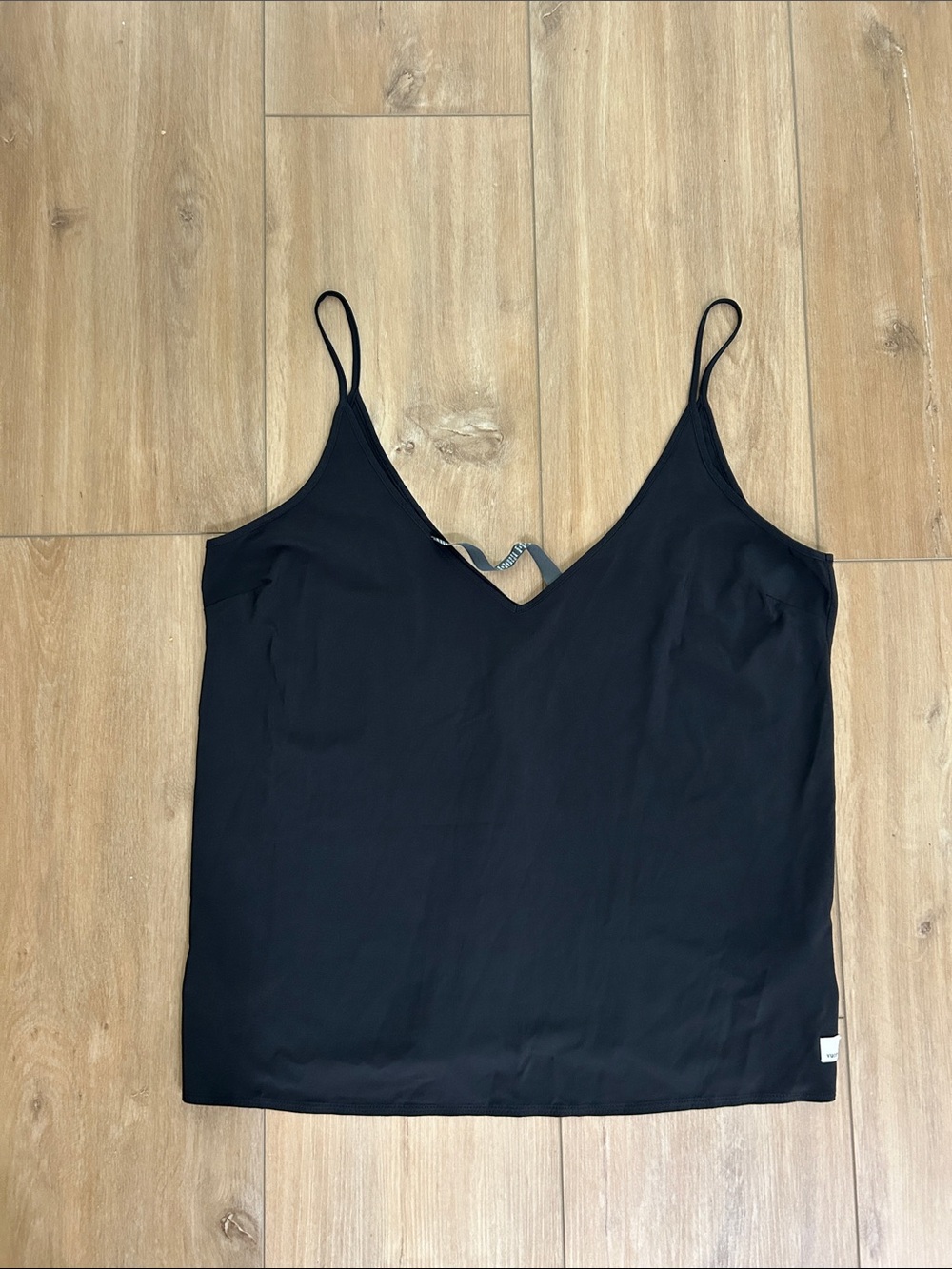 NWOT - VUORI Loose Fit Tank Top